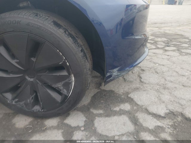 Продажа на аукционе авто 2024 Tesla Model 3, vin: 5YJ3E1EA5RF766536, номер лота: 45493693