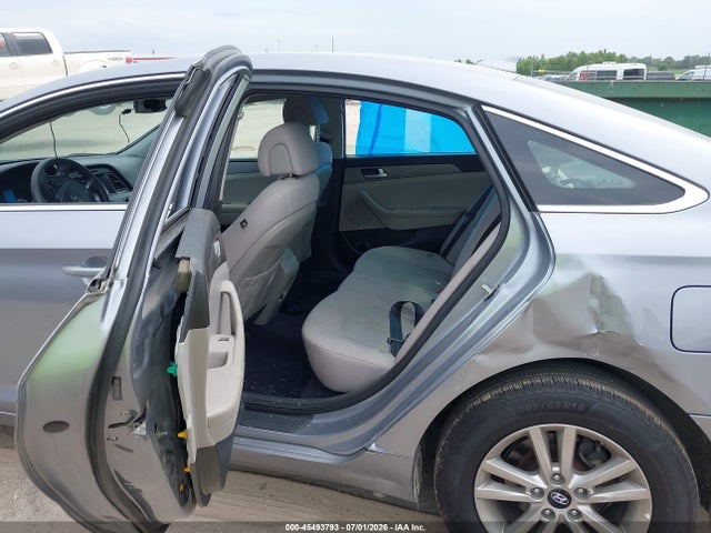 Hyundai SONATA SE 2016 5NPE24AFXGH344569 Image 8