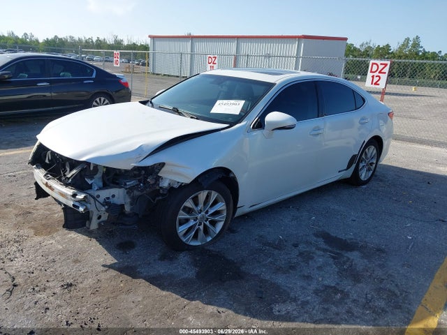 45493903 :رقم المزاد ، JTHBW1GG2D2008738 vin ، 2013 Lexus Es 300h مزاد بيع