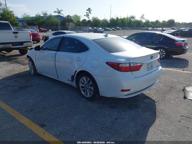 45493903 :رقم المزاد ، JTHBW1GG2D2008738 vin ، 2013 Lexus Es 300h مزاد بيع