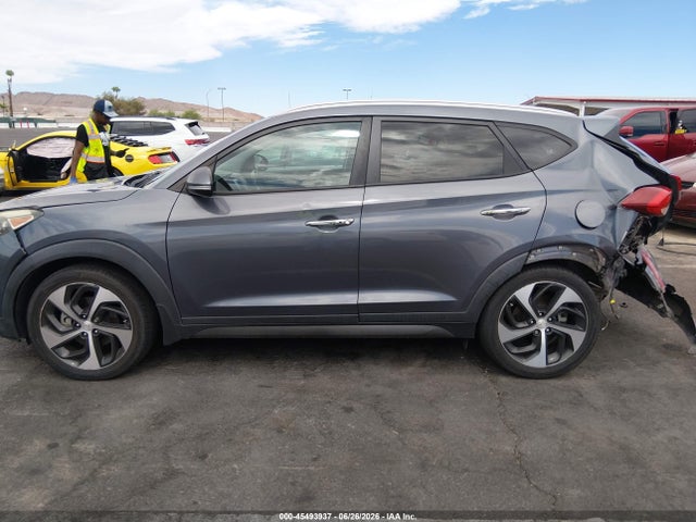 KM8J33A20GU121204 Hyundai Tucson Limited