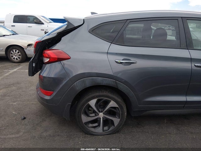 KM8J33A20GU121204 Hyundai Tucson Limited