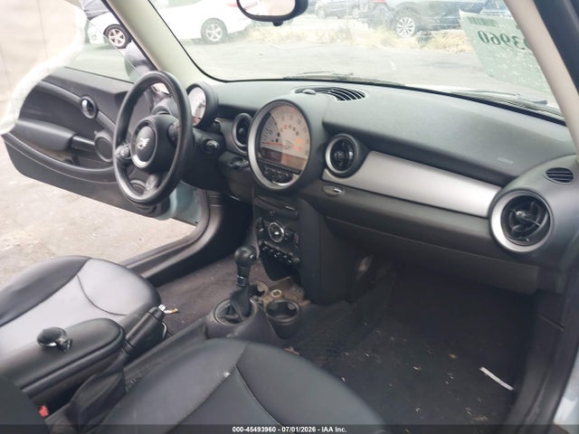Продаж на аукціоні авто 2013 Mini Hardtop Cooper, vin: WMWSU3C59DT547758, номер лоту: 45493960