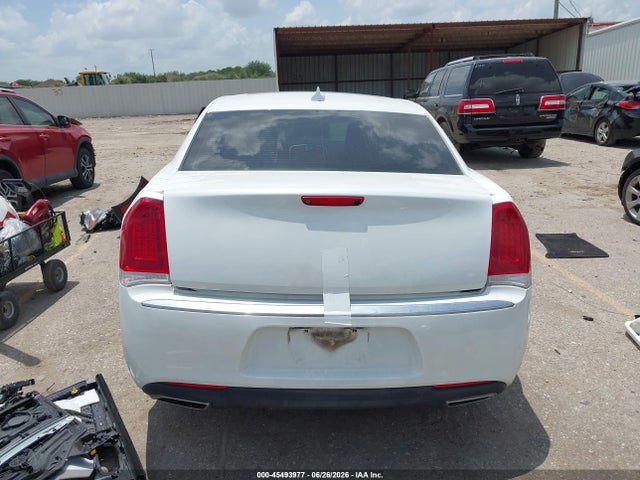 Aukcja sprzedaży 2015 Chrysler 300c, vin: 2C3CCAET6FH830021, numer aukcji: 45493977