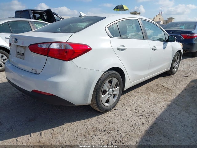 KIA FORTE LX 2016 KNAFK4A63G5585732 Image 4