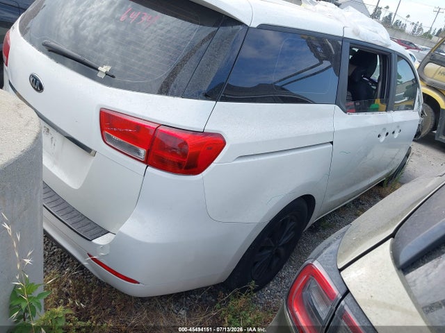KIA Sedona L 2017 KNDMA5C10H6258494 Image 4