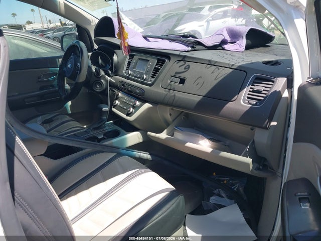 KIA Sedona L 2017 KNDMA5C10H6258494 Image 5