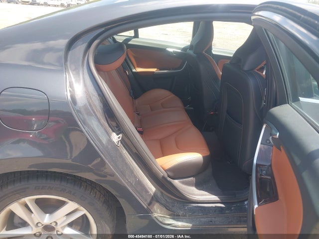 45494180 :رقم المزاد ، YV140MFK6F1346052 vin ، 2015 Volvo S60 T5 Premier مزاد بيع