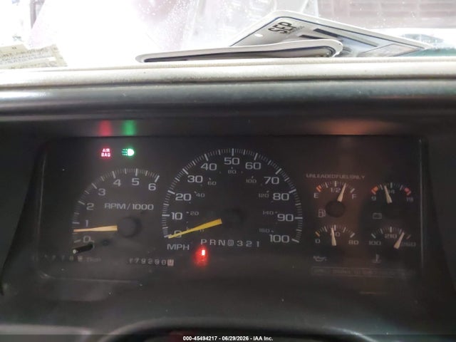 Продажа на аукционе авто 1997 Chevrolet Suburban 1500, vin: 3GNFK16R6VG153279, номер лота: 45494217