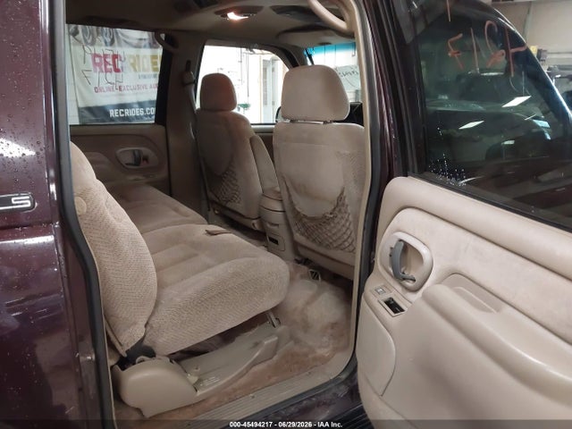 Продажа на аукционе авто 1997 Chevrolet Suburban 1500, vin: 3GNFK16R6VG153279, номер лота: 45494217