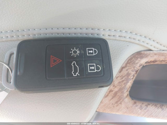 YV449MRU9H2137777 Volvo Xc60 T6 Inscription