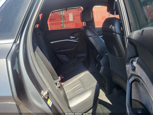 Audi E-tron Premium Plus 2019 WA1VAAGE1KB007017 Image 8