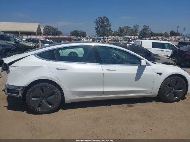 2020 Tesla Model 3 Standard Range Plus Rear-wheel Drive/standard Range Rear-wheel Drive მანქანა იყიდება აუქციონზე, vin: 5YJ3E1EA7LF803920, აუქციონის ნომერი: 45494359