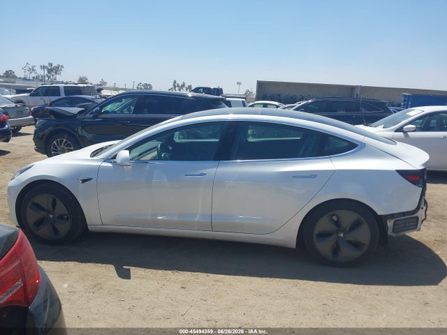 2020 Tesla Model 3 Standard Range Plus Rear-wheel Drive/standard Range Rear-wheel Drive მანქანა იყიდება აუქციონზე, vin: 5YJ3E1EA7LF803920, აუქციონის ნომერი: 45494359