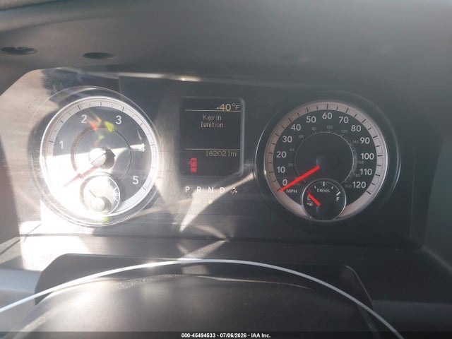 2018 Ram 2500 Tradesman  4x4 6'4 Box მანქანა იყიდება აუქციონზე, vin: 3C6UR5CL6JG301225, აუქციონის ნომერი: 45494533