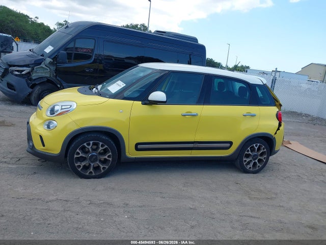 45494593 :رقم المزاد ، ZFBCFADH5EZ004603 vin ، 2014 Fiat 500l Trekking مزاد بيع