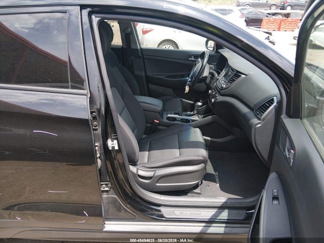 KM8J3CA25GU161262 Hyundai Tucson Sport