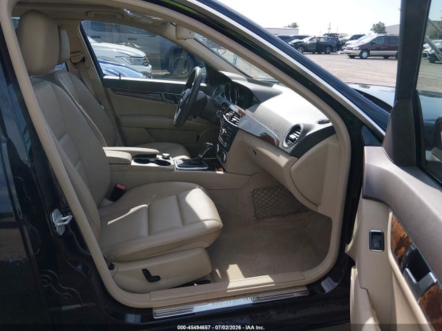 45494657 :رقم المزاد ، WDDGF4HB1EA944424 vin ، 2014 Mercedes-benz C 250 Sport مزاد بيع