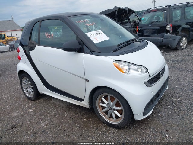 Продаж на аукціоні авто 2014 Smart Fortwo Passion, vin: WMEEJ3BAXEK751145, номер лоту: 45494669