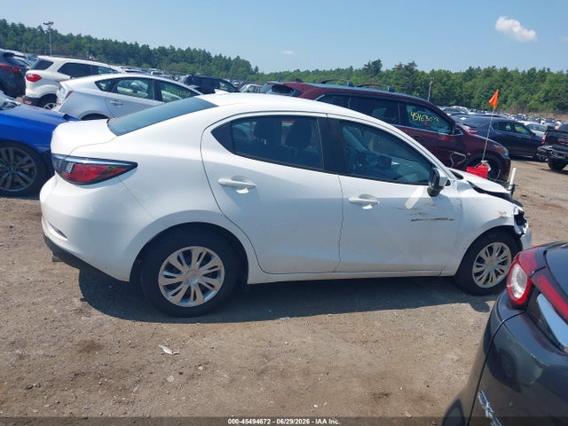 Toyota YARIS L 2019 3MYDLBYV4KY515677 Image 13