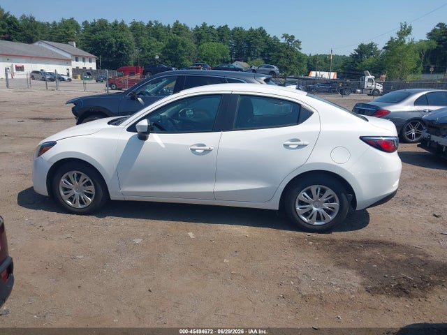 Toyota YARIS L 2019 3MYDLBYV4KY515677 Image 14