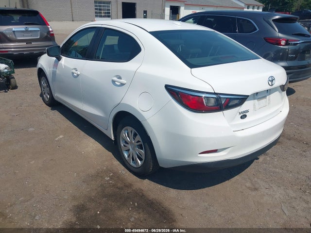 Toyota YARIS L 2019 3MYDLBYV4KY515677 Image 3