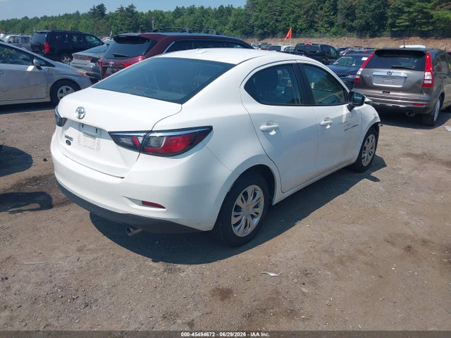 Toyota YARIS L 2019 3MYDLBYV4KY515677 Image 4