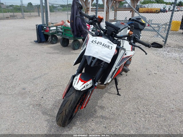 KTM 1290 Super Duke R 2020 VBKV39408LM925732 Image 2