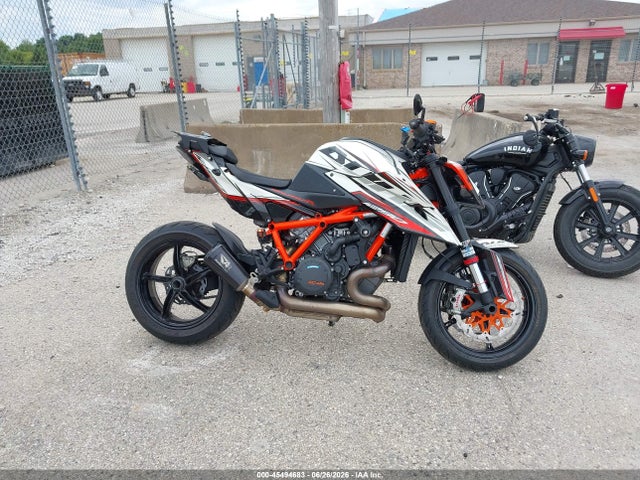 KTM 1290 Super Duke R 2020 VBKV39408LM925732 Image 12