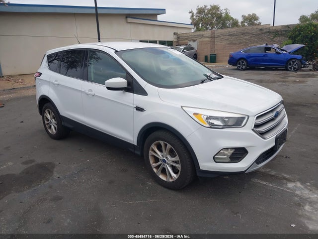Ford ESCAPE SE 2017 1FMCU0G98HUE74431 Image 1
