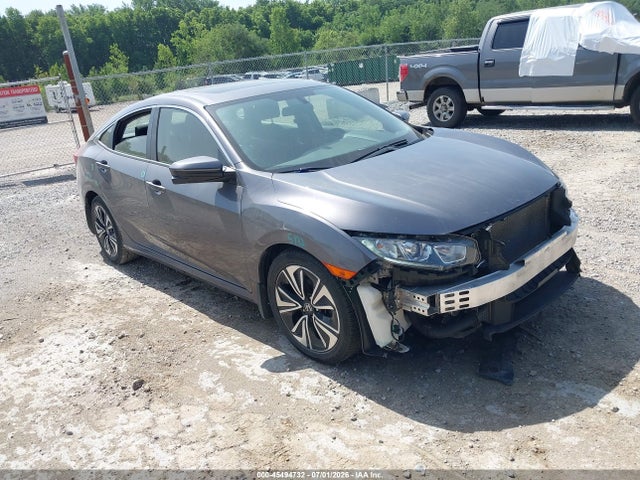 Auction sale of the 2018 Honda Civic Ex-t, vin: JHMFC1F38JX039483, lot number: 45494732