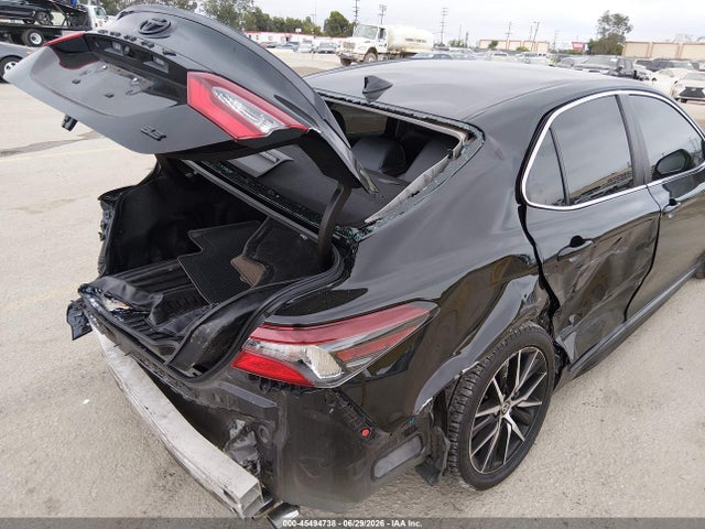 4T1G11AK0NU071700 Toyota CAMRY SE