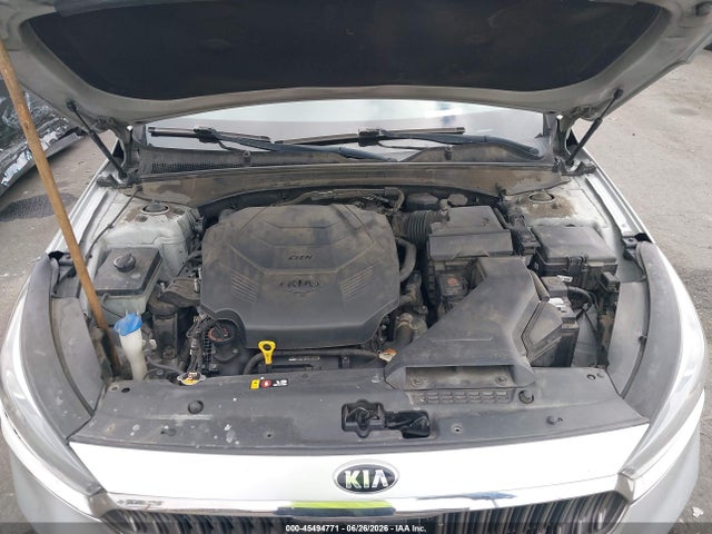KNALC4J18H5070358 KIA Cadenza Limited