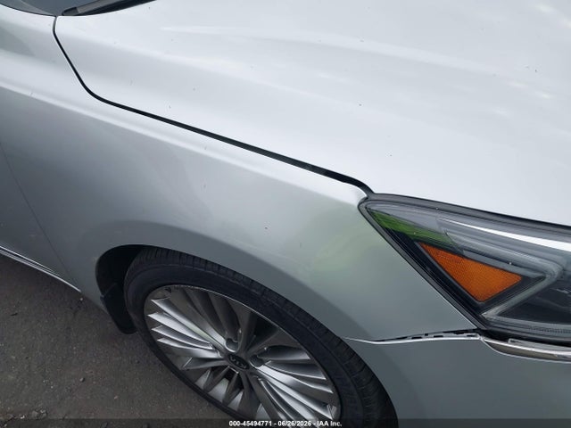 KNALC4J18H5070358 KIA Cadenza Limited