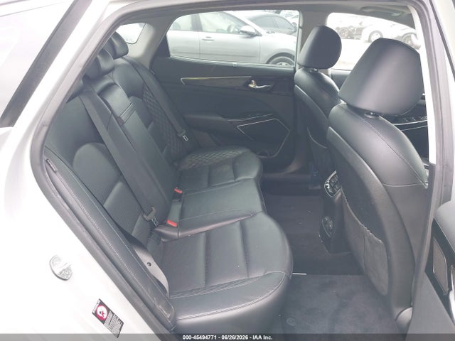 KNALC4J18H5070358 KIA Cadenza Limited