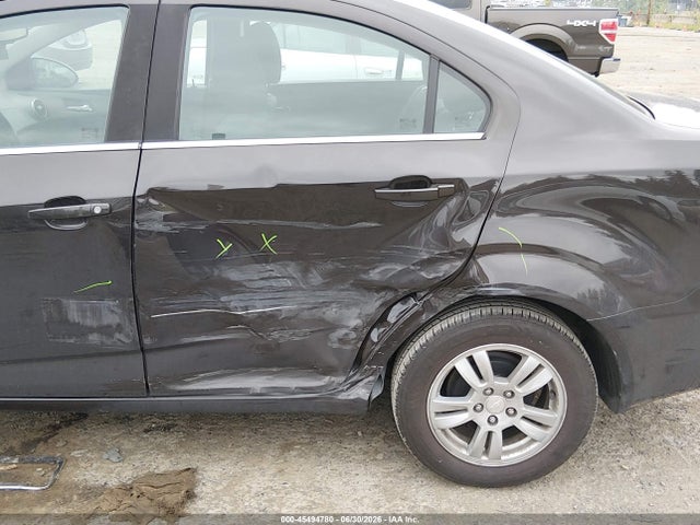 45494780 :رقم المزاد ، 1G1JC5SH6F4165508 vin ، 2015 Chevrolet Sonic Lt Auto مزاد بيع