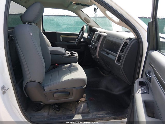 45494872 :رقم المزاد ، 3C6JR7DG0HG708323 vin ، 2017 Ram 1500 Tradesman  4x4 8' Box مزاد بيع