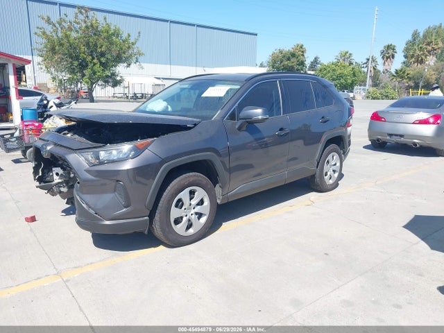 Toyota RAV4 LE 2020 2T3G1RFV7LW099063 Image 2