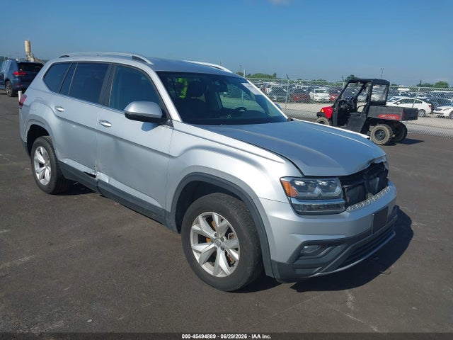 2018 Volkswagen Atlas 3.6l V6 Se მანქანა იყიდება აუქციონზე, vin: 1V2CR2CA6JC562955, აუქციონის ნომერი: 45494889
