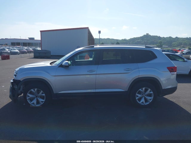 2018 Volkswagen Atlas 3.6l V6 Se მანქანა იყიდება აუქციონზე, vin: 1V2CR2CA6JC562955, აუქციონის ნომერი: 45494889