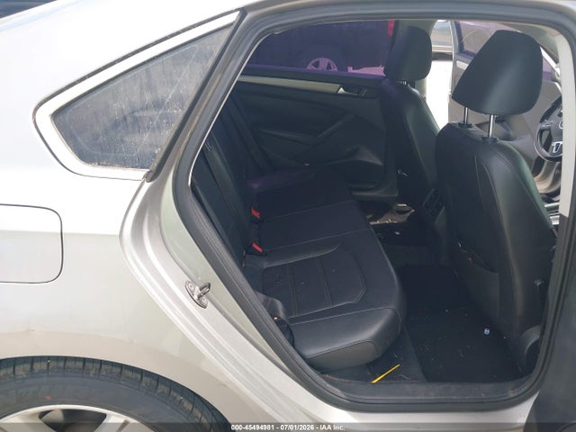 1VWBT7A37EC097038 Volkswagen Passat 1.8t Se