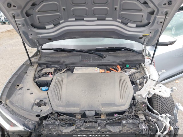 45495070 :رقم المزاد ، WA1VAAGE6KB024895 vin ، 2019 Audi E-tron Premium Plus مزاد بيع