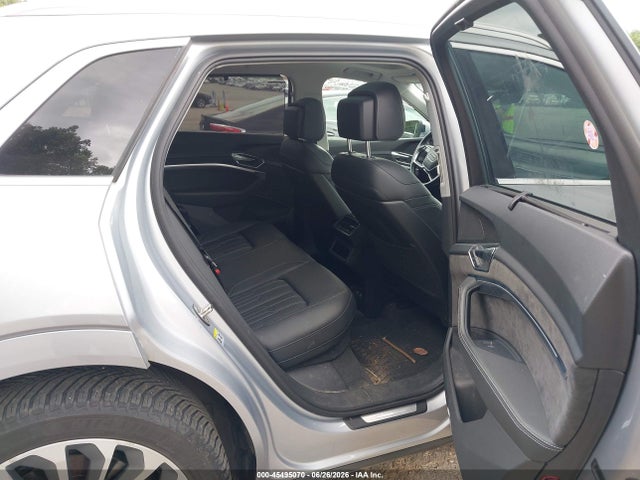 45495070 :رقم المزاد ، WA1VAAGE6KB024895 vin ، 2019 Audi E-tron Premium Plus مزاد بيع