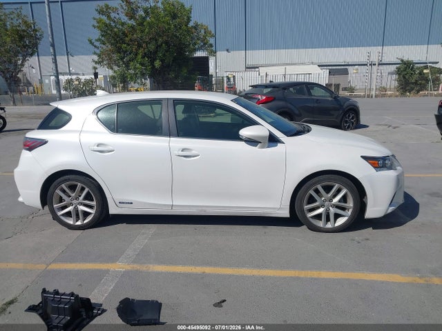 Lexus CT 200H 2016 JTHKD5BH5G2270416 Image 14