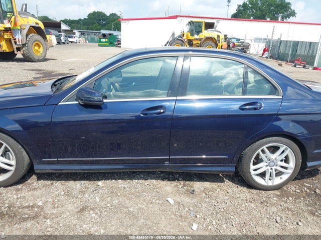 Aukcja sprzedaży 2012 Mercedes-benz C 300 Sport 4matic, vin: WDDGF8BB8CA704560, numer aukcji: 45495179