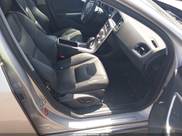 LYV402TM8HB148990 Volvo S60 Inscription T5 Platinum