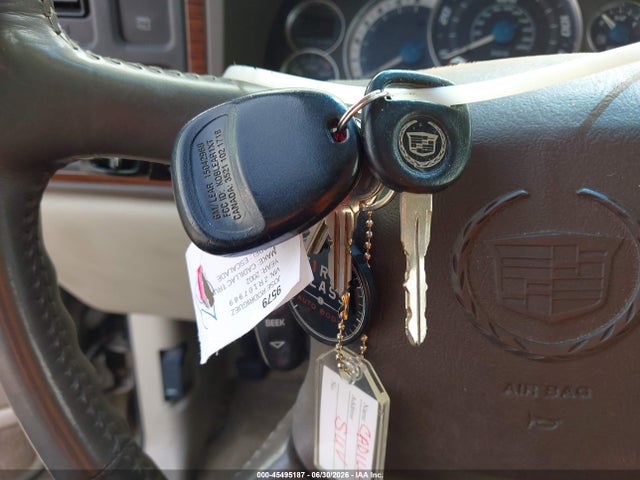 45495187 :رقم المزاد ، 1GYEK63N42R107989 vin ، 2002 Cadillac Escalade Standard مزاد بيع