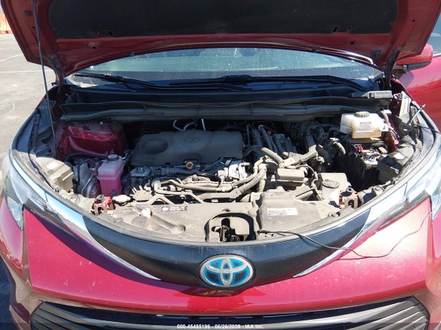 5TDJRKEC2MS068814 Toyota SIENNA XLE