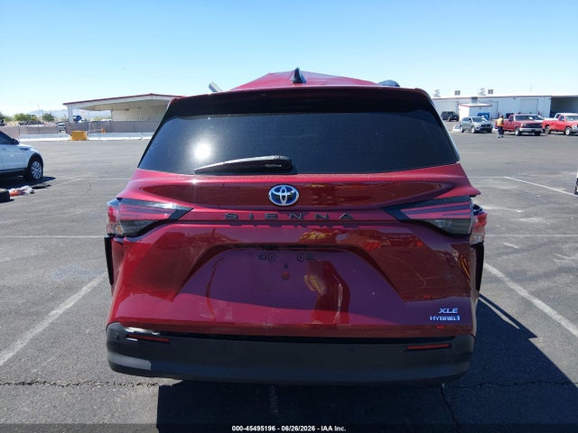 5TDJRKEC2MS068814 Toyota SIENNA XLE
