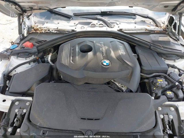 2017 Bmw 330i მანქანა იყიდება აუქციონზე, vin: WBA8B9G59HNU50633, აუქციონის ნომერი: 45495204